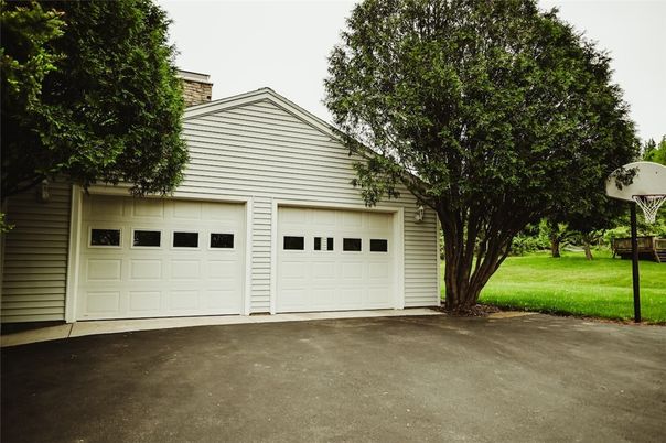 Detached Garage, Exterior