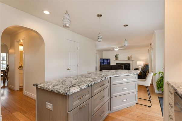 Interior, Pendant Lights, Recessed Lighting, Wood Texture Flooring