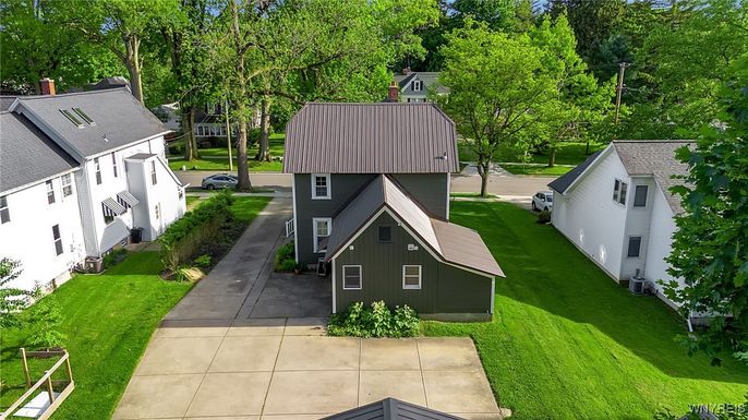 Exterior, Drone