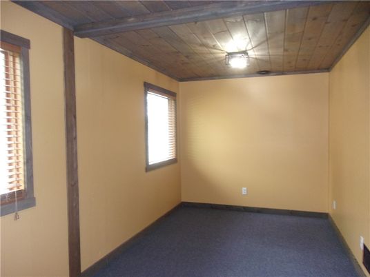 Empty room, Interior, Wooden Ceilings