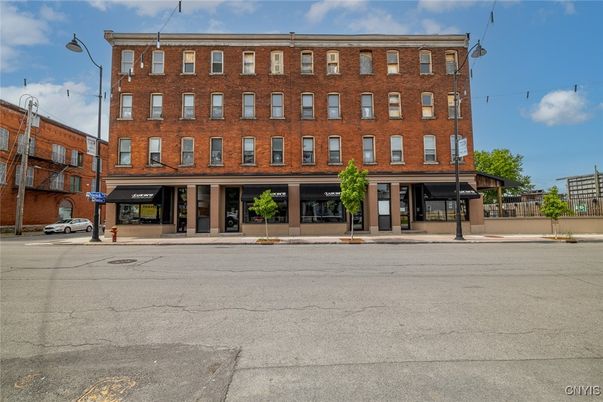 Exterior, Facade, Condo Building