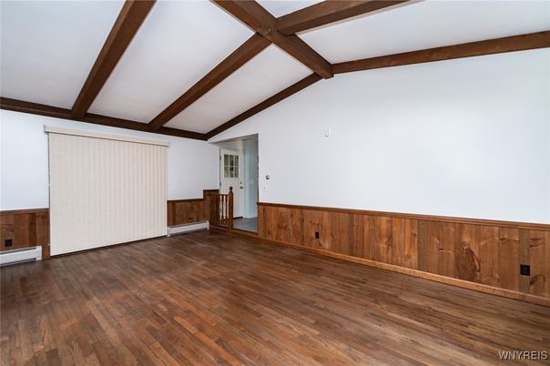 Empty room, Interior, Wooden Beams, Wood Texture Flooring