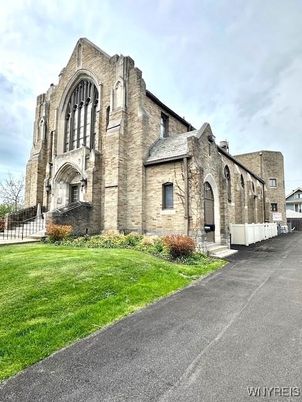 Backyard, Exterior, Facade, Brick Facade, French Provincial