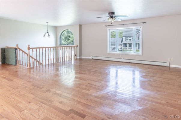 Empty room, Interior, Pendant Lights, Wood Texture Flooring