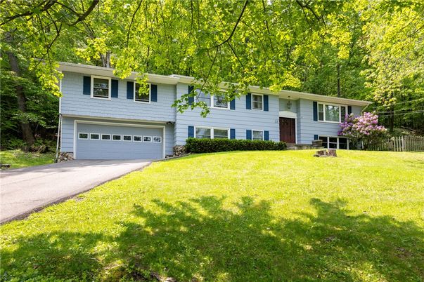 Attached, Exterior, Facade, Raised Ranch