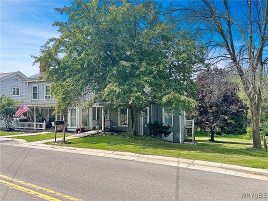 Exterior, Facade, Cape Cod