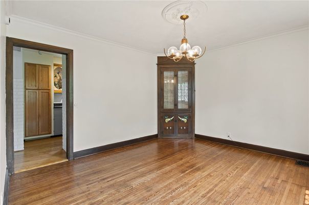 Chandelier, Empty room, Interior, Wood Texture Flooring