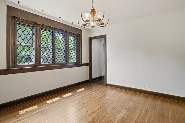 Chandelier, Empty room, Interior, Wood Texture Flooring