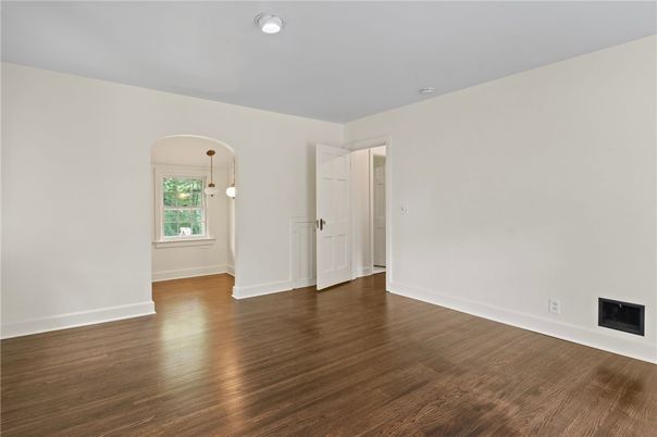 Empty room, Interior, Pendant Lights, Wood Texture Flooring