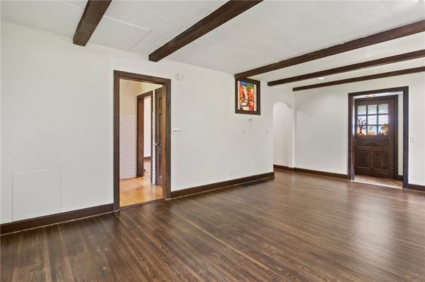 Empty room, Interior, Recessed Lighting, Wooden Beams, Wood Texture Flooring