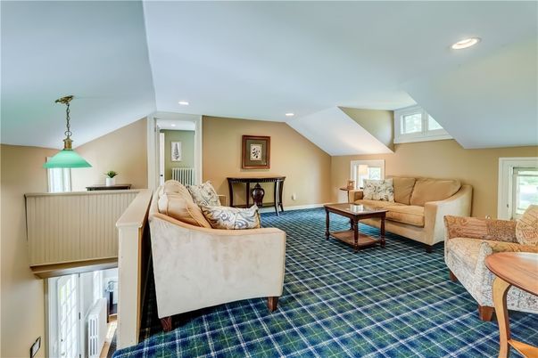 Interior, Living room, Pendant Lights, Recessed Lighting