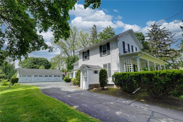 Backyard, Detached Garage, Exterior