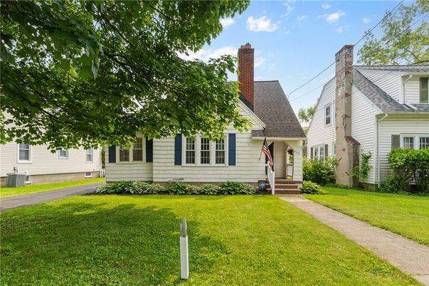 Backyard, Exterior, Facade, Cape Cod