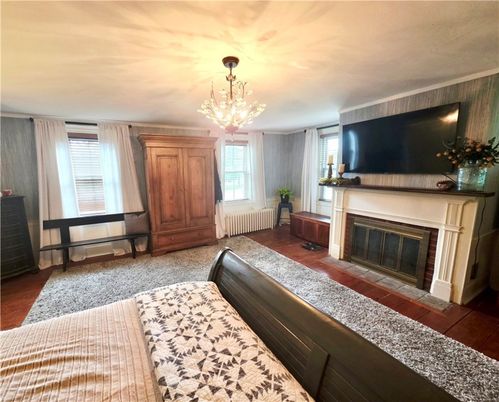 Chandelier, Fireplace, Interior, Living room, Pendant Lights, Wood Texture Flooring