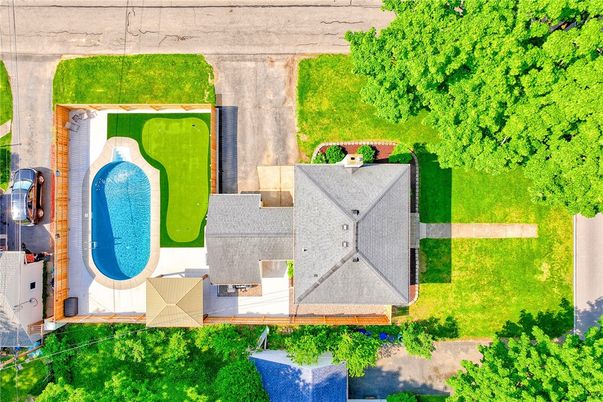 Exterior, Drone