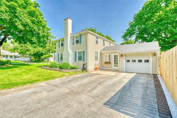 Attached, Backyard, Exterior, Facade, Georgian