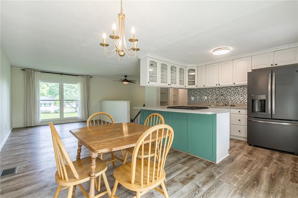 Chandelier, Dining room, Interior, Kitchen, Wood Texture Flooring