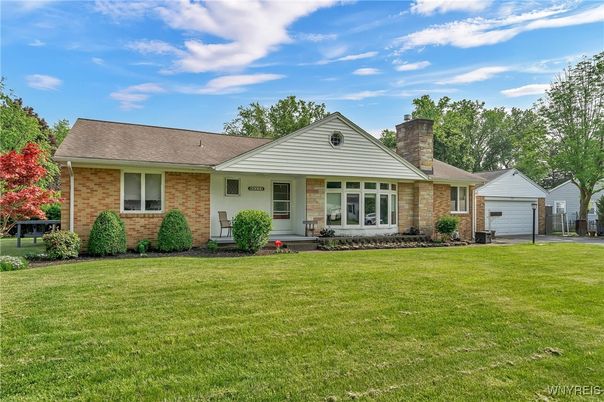 Backyard, Detached Garage, Exterior, Facade, Brick Facade, Ranch