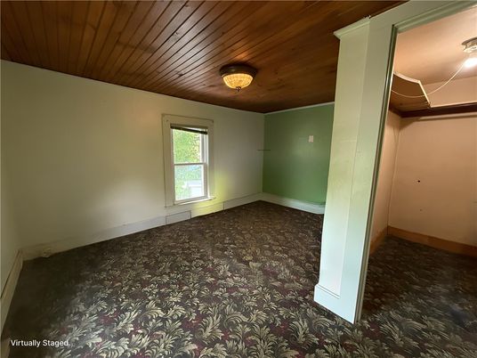 Empty room, Interior, Wooden Ceilings