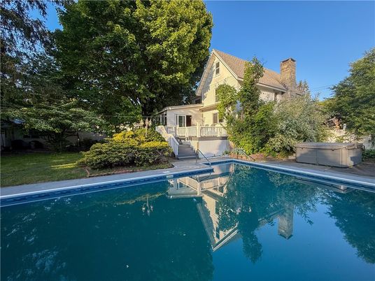 Exterior, Hot Tub, Pool