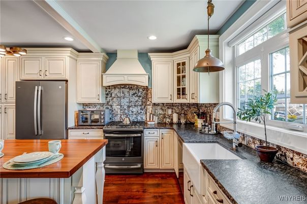 Interior, Kitchen, Pendant Lights, Recessed Lighting, Wood Texture Flooring