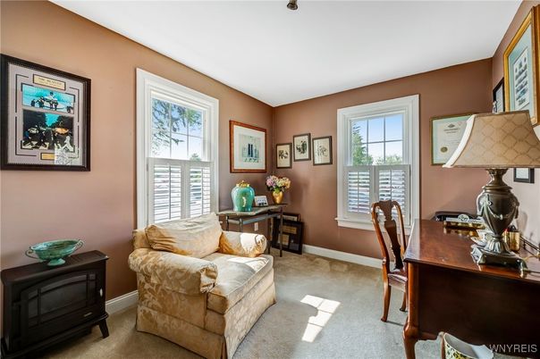 Home Office, Interior