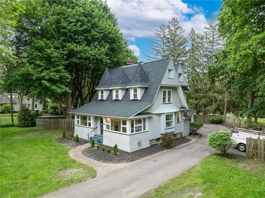 Backyard, Exterior, Facade, Queen Anne Victorian