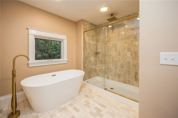 Bathroom, Free Standing Baths, Glass Shower, Interior, Recessed Lighting