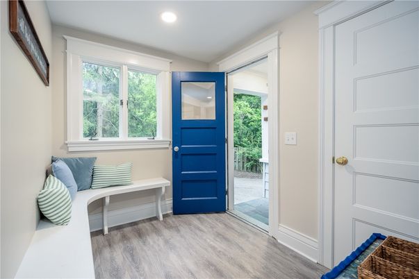 Interior, Recessed Lighting, Wood Texture Flooring