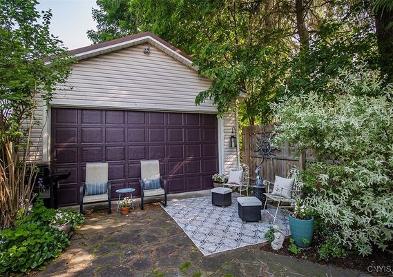 Detached Garage, Exterior