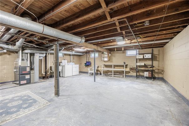 Interior, Washer, Wooden Beams