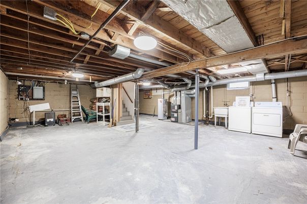 Interior, Washer, Wooden Beams, Wooden Ceilings