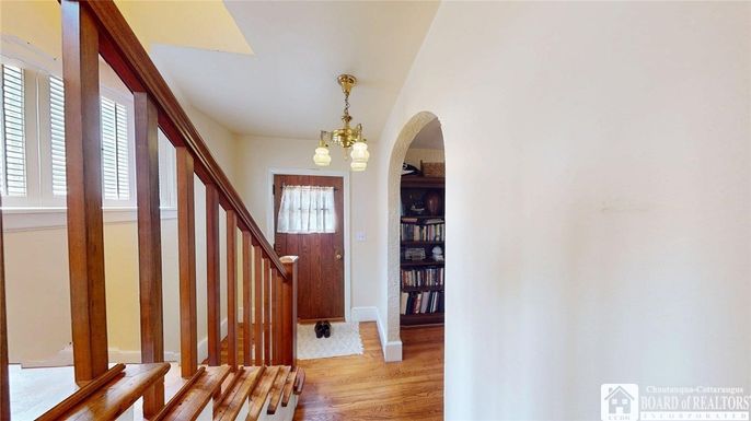 Chandelier, Interior, Wood Texture Flooring