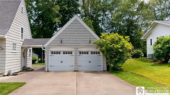 Detached Garage, Exterior