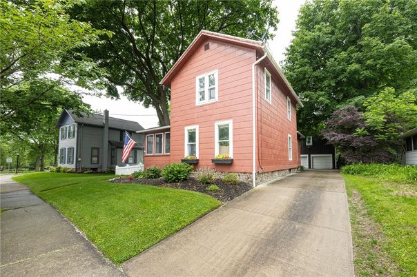Exterior, Facade, A Frame