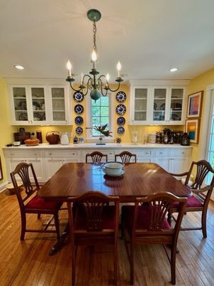 Chandelier, Dining room, Interior, Recessed Lighting, Wood Texture Flooring