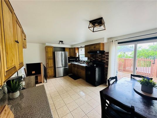 Dining room, Interior, Kitchen, Stainless Steel Appliances