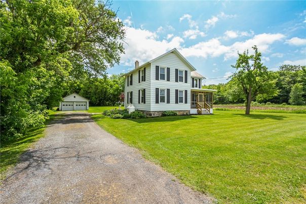 Backyard, Detached Garage, Exterior