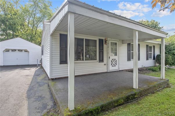 Detached Garage, Exterior