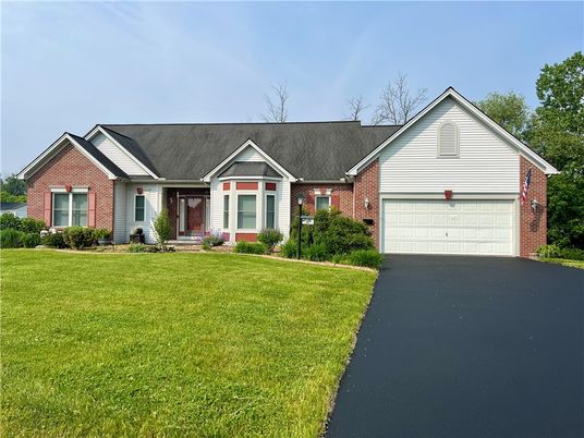 Attached, Exterior, Facade, Brick Facade, Ranch