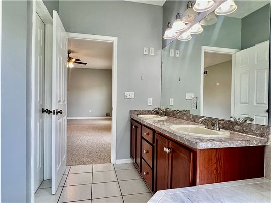 Bathroom, Dual Sink Vanities, Interior