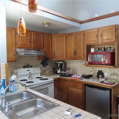 Interior, Kitchen, Pendant Lights, Tile Countertops