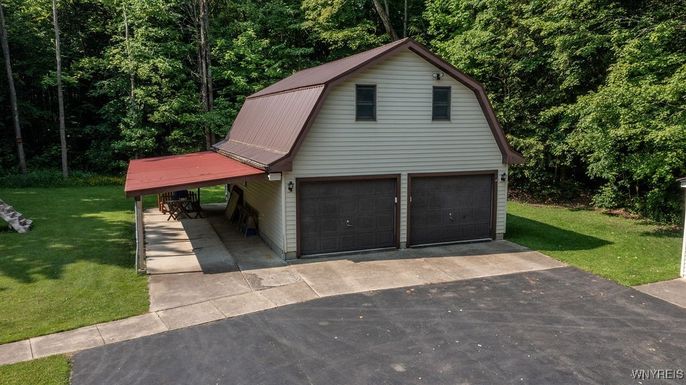 Detached Garage, Exterior