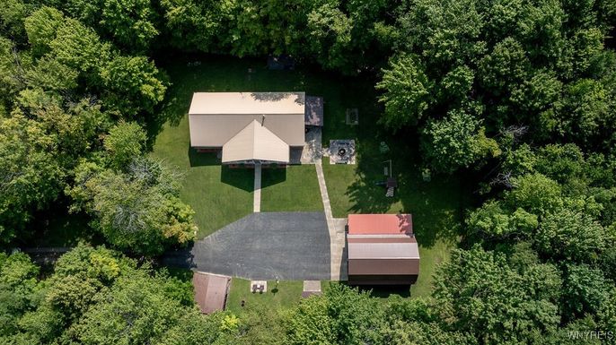 Exterior, Drone
