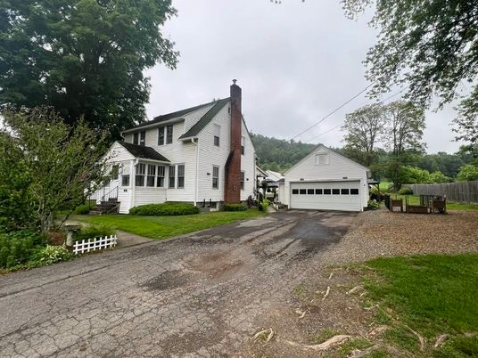 Backyard, Detached Garage, Exterior