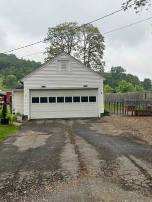 Detached Garage, Exterior