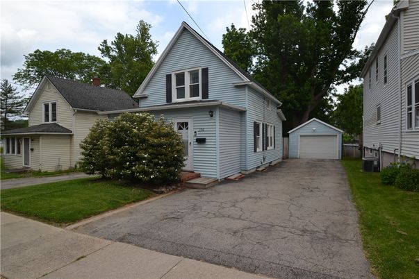 Detached Garage, Exterior