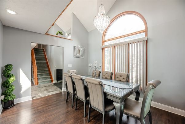 Chandelier, Dining room, Interior, Recessed Lighting, Wood Texture Flooring