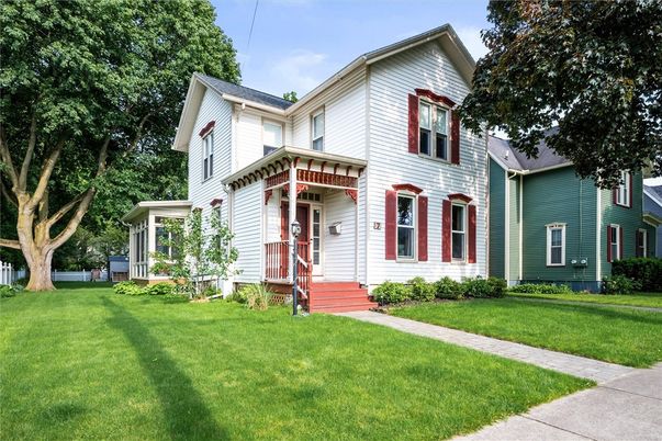Backyard, Exterior, Facade, Queen Anne Victorian