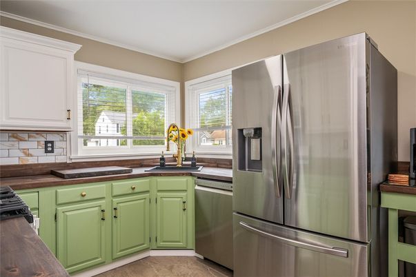 Interior, Kitchen, Stainless Steel Appliances